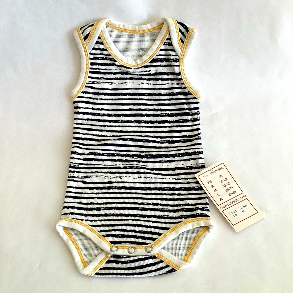 Claesen’s baby sleeveless bodysuit. NWT